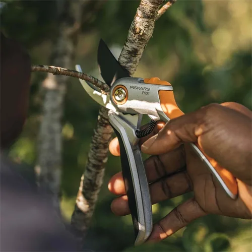 Fiskars Plus P531 pruning shears Bypass Black, Orange