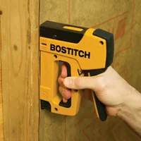 Bostitch Handtacker  PC8000 Kit - Heftklammerlänge min.: 6 mm - Heftklammerlänge max.: 14 mm - Produktkategorie: Hand-Tacker - Für Material: Pappe - Sperrholz - Holz - Kunststoff - Befestiger Typ: Feindraht - Heftklammertyp: Heftklammer