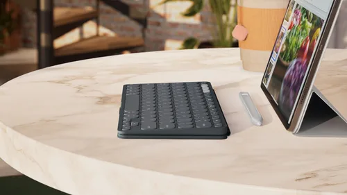 Logitech Tastatur Keys-To-Go 2 Graphite - Tastatur Typ: Mobile - Tastaturlayout: QWERTZ (CH) - Tastatur Features: Hotkeys - Medientasten - Easy Switch - Keyboard Tasten: Chiclet (Notebook) - Detailfarbe: Graphit - Schwarz - Ziffernblock: Nein