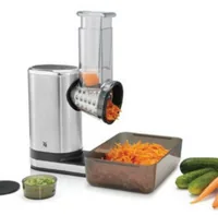 WMF Salatzubereiter Küchen minis Silber - Funktionen: Raspeln - Reiben - Schneiden - Detailfarbe: Silber - Gerätetyp: Salad Maker - Leistungsaufnahme Betrieb: 150 W - Timerfunktion: Nein - Display vorhanden: Nein