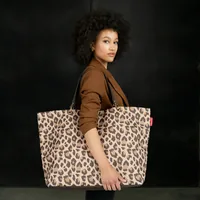 Reisenthel Tasche Shopper XL Leo Macchiato - Breite: 68 cm - Detailfarbe: Hellbraun - Material: Polyester - Höhe: 45.5 cm - Länge: 20 cm