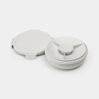 Brabantia Salatbehälter Make & Take Hellgrau - Materialtyp: Kunststoff - Unterteilungsmöglichkeit: Nein - Material: Kunststoff - Detailfarbe: Hellgrau - Mikrowellenfest: Ja - Spülmaschinenfest: Ja
