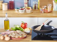 Tefal Pfanne Easy Cook & Clean 28 cm - Material: Aluminium - Pfannentyp: Bratpfanne - Kompatible Kochfelder: Glaskeramik - Gas - Halogen - Elektro - Antihaftbeschichtung: Ja - Detailfarbe: Schwarz - Set: Nein