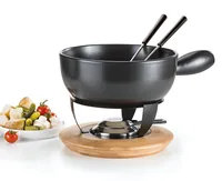 Koenig Käsefondue-Set Bamboo 3 Teile, Schwarz - Anzahl Personen: 6 - Materialtyp: Metall - Material: Edelstahl - Betriebsart: Pastenbrenner - Kompatible Kochfelder: Glaskeramik - Gas - Elektro - Detailfarbe: Schwarz
