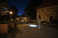 Ansmann Taschenlampe Daily Use 50B - Einsatzbereich: Reisen - Outdoor & Camping - Wandern - Betriebsart: Batteriebetrieb - Leuchtmittel: LED - Wasserfest: Ja - Leuchtweite: 36 m - Max. Laufzeit: 16.5 h