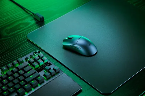 Razer Gaming-Maus Viper V3 Pro - Maus Features: Daumentaste - Programmierbare Tasten - Bedienungsseite: Rechtshänder - Detailfarbe: Schwarz - Gewicht: 54 g - Verbindungsart: Kabellos - Schnittstelle: USB-C