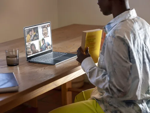 Microsoft Surface Laptop Go Intel® Core™ i5 i5-1035G1 31.6 cm (12.4) Touchscreen 8 GB LPDDR4x-SDRAM 256 GB SSD Wi-Fi 6 (802.11ax) Windows 10 Pro Platinum US Layout