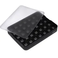 Lurch Eiswürfelform Würfel Schwarz / Transparent, 2 x 2 cm - Produkttyp: Eiswürfelbehälter - Eiswürfelform: Eckig - Materialtyp: Kunststoff - Material: Silikon - Detailfarbe: Schwarz - Anzahl Eiswürfel: 35