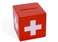 Weizenkorn Spardose Schweiz - Breite: 9 cm - Höhe: 9 cm - Länge: 11 cm - Produkttyp Geschenke: Spardosen - Motiv: Schweiz