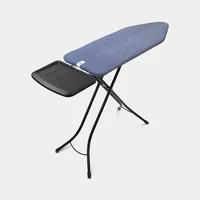 Brabantia Bügeltisch mit Dampfstationsablage Denim Blue - Bügelbrettbezug: Baumwolle (CO) - Ausstattung: Transportverriegelung - Kindersicherung - Dampfstationsablage - Ergonomisch - Höhenverstellbar: Ja - Breite: 45 cm - Detailfarbe: Dunkelblau - Länge: 