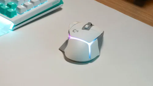 G502 X PLUS WHITE/PREMIUM EWR2 .