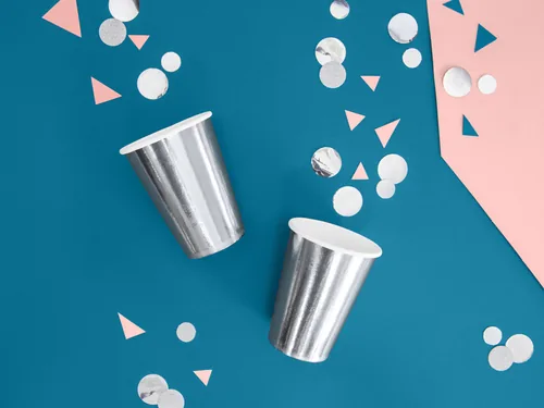 Partydeco Einwegbecher Uni 220 ml, 6 Stück, Silber - Produkttyp: Einwegbecher - Materialtyp: Papier - Material: Pappe - Detailfarbe: Silber - Verpackungseinheit: 6 Stück