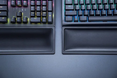 Razer Handgelenkauflage Wrist Rest Pro Schwarz - Eingabegeräte: Tastatur