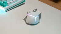G502 X PLUS WHITE/PREMIUM EWR2 .