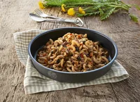 Trek 'N Eat Hauptgericht Wald-Gourmet-Topf mit Rind - Produkttyp: Fleischgerichte - Nährwertangabe pro: 100 g - Energiegehalt (in kj): 1331 KJ - Energiegehalt (in kcal): 318 Kcal - Fett: 4.6 g - Gesättigte Fettsäuren: 1.6 g