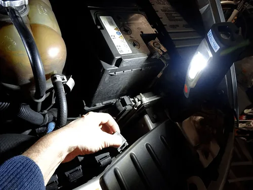 Nordride Handleuchte Work Light SMD LED 350 lm, IP20, mit Magnet - Leuchten Kategorie: Handleuchte - Anwendungsbereich: Inspektion - Werkstatt - Indoor - Leuchtmittel mitgeliefert: Ja - Zusätzliche Ausstattung: Haken - Magnet - Leuchtmittel: LED - Schutzk