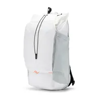 Peak Design Fotorucksack Outdoor-Rucksack 25L – Weiss - Tragemöglichkeit: Rucksack - Tragegriff - Detailfarbe: Weiss - Zusatzfächer: Ja - Gewicht: 1.15 kg - Rucksack Typ: Tagesrucksack - Ausstattung: Handgriff - Reissverschluss - Zubehörfach
