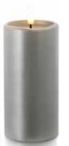 balthasar LED Kerze Novita gross Silber - Betriebsart: Batteriebetrieb - Fernbedienung: Nein - Aussenanwendung: Keine Angaben - Höhe: 15 cm - Timerfunktion: Ja - Set: Nein