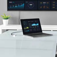USB-C TO VGA ADAPTER - WHITE .