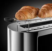 Russell Hobbs Toaster Elegance Silber - Detailfarbe: Silber - Toaster Ausstattung: Abbrechknopf - Auftaufunktion - Aufwärmfunktion - Brötchen-Röstaufsatz - Brotzentrierung - High Lift - für einfaches Entnehmen kleiner Scheiben - Krümel-Auffangschale - Toa