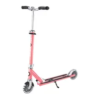GLOBBER Scooter Flow Element Lights Coral Pink - Altersempfehlung ab: 6 Jahren - Ausstattung: Fussbremse - Höhenverstellbarer Lenker - Leuchträder - Reifentyp:  Kunststoffreifen - Nachhaltigkeit: Nicht angegeben - Belastbarkeit: 100 kg - Einsatzgebiet: Fr