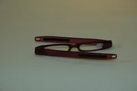 Figoline Lesebrille Purby +2,5 - Grössensystem: EU - Brillenglasfarbe: Klar - Zielgruppe: Unisex - Sehstärke: +2 -5 - Brillenform: Rechteckig - Kopfbreite: Normal