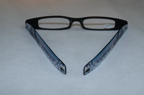 Figoline Lesebrille Swissmountain +2,5 - Grössensystem: EU - Brillenglasfarbe: Klar - Zielgruppe: Unisex - Sehstärke: +2 -5 - Brillenform: Rechteckig - Kopfbreite: Normal