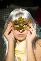 Partydeco Karnevalsmaske, 17 x 9 cm, mit Band, Gold - Assortiert: Nein - Packungsgrösse: 1 Stück - Produkttyp: Maske - Motto: Karneval - Detailfarbe: Gold - Material: Polypropylen (PP)