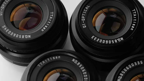 TTArtisan Festbrennweite 50mm F/2 – Sony E-Mount - Objektivtyp: Standard - Widerstandsfähigkeit: Keine Angabe - Filterdurchmesser: 43 mm - Brennweite Max.: 50 mm - Anzahl Gruppen: 5 - Anzahl Linsen: 6