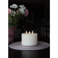 Star Trading LED-Kerze Pillar Flamme Ø 15 x 13 cm, Weiss - Betriebsart: Batteriebetrieb - Fernbedienung: Nein - Aussenanwendung: Nein - Höhe: 13 cm - Timerfunktion: Ja - Set: Nein
