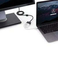 USB-C TO VGA ADAPTER - WHITE .