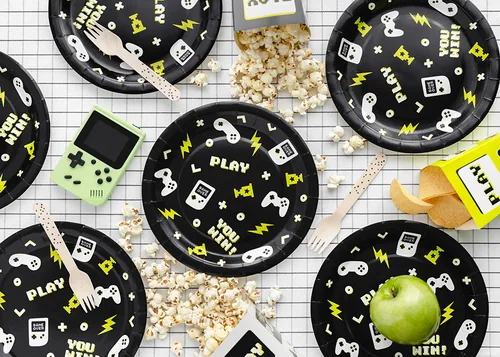 Partydeco Einwegteller Game 23 cm, 6 Stück - Produkttyp: Einwegteller - Materialtyp: Papier - Material: Pappe - Detailfarbe: Schwarz - Mehrfarbig - Verpackungseinheit: 6 Stück