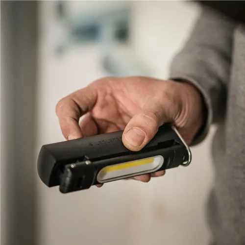 LED LENSER Taschenlampe W6R Work, 500 lm - Einsatzbereich: Arbeitslampen - Betriebsart: Akkubetrieb - Leuchtmittel: LED - Wasserfest: Nein - Leuchtweite: 70 m - Max. Laufzeit: 6 h