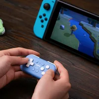 8bitdo Gamepad Micro Wireless Controller NSW2/NSW/Android Blau - Plattform: Android - Nintendo Switch - Nintendo Switch 2 - Nintendo Switch OLED-Modell - Verbindungsmöglichkeiten: Bluetooth - USB Typ-C - Controller Typ: Gamepad - Detailfarbe: Blau