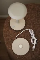 Markslöjd Akku-Tischleuchte Petit IP44 - Naturweiss - Dimmbar: dimmbar - Lichtfarbe: Warmweiss - Zusätzliche Ausstattung: Dimmer - Leuchtenfarbe: Weiss - Gesamtleistung: 2 W - Lampensockel: LED fest verbaut