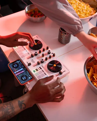 Hercules DJControl Mix Ultra White