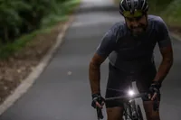 BBB Velolampe Nano Strike 400 Frontlicht - Betriebsart: Akkubetrieb - Lichtfarbe: Weiss - Montageart: Gummizug - Leuchten Kategorie: Vorderlicht - Leuchtmittel: LED - Lichtstärke: 400 lm