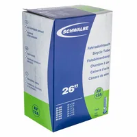 Schwalbe Fahrradschlauch AV12A Schrader 26 - Breite min.: 0.98  - Breite max.: 1.57  - Ventillänge: 40 mm - Ventile: Schrader - Material: Butyl - Eigenschaften: Bester Pannenschutz