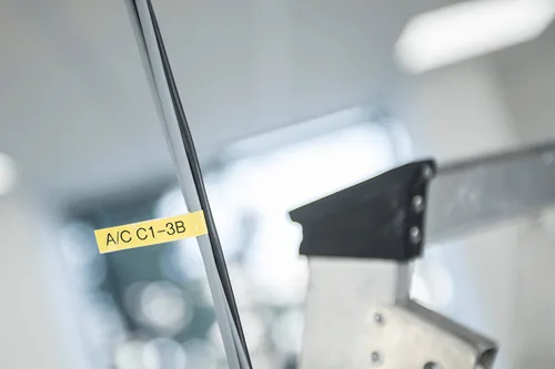 PTOUCH Gerät inkl. PT-E110VP Koffer, Adapter und Band