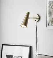 Markslöjd Wandleuchte Peak 1 l 1x E14, Gold - Smart Home: Nicht kompatibel - Dimmbar: nicht dimmbar - Anwendungsbereich: Indoor - Betriebsart: Netzbetrieb - Zusätzliche Ausstattung: Ein/Aus-Schalter - Lampensockel: E14