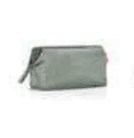 Reisenthel Necessaire Travelcosmetic Twist Sage - Tiefe: 13.5 cm - Breite: 26 cm - Wasserfest: Nein - Höhe: 18 cm - Eigenschaften: Aus recyceltem Material - Zertifikate: amfori BSCI
