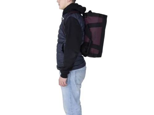 KOOR Duffle Bag Sooma 30 l, Maroon - Breite: 30.5 cm - Höhe: 40 cm - Tiefe: 50 cm - Volumen: 30 l - Farbe: Dunkelrot - Material: Recycled PET