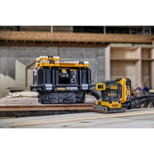 DeWALT DCW200N-XJ portable sander