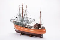 Billing Boats Bausatz Cux 87 Krabbenkutter 1:33 - Level: 5 - Ausführung: Zivil - Set: Nein - Massstab: 1:33 - Tiefe: 550 mm - Altersempfehlung ab: 14 Jahren