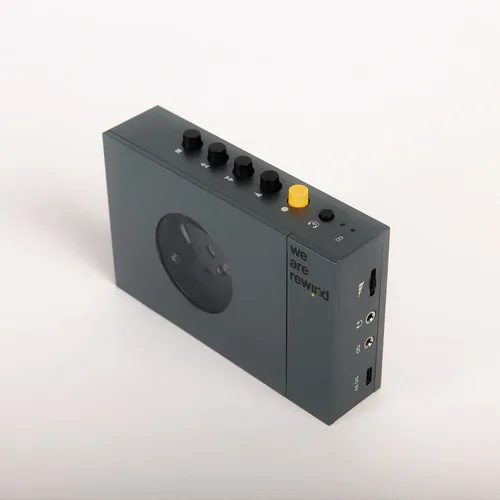 CE Portabler Kassettenspieler we are rewind Grau; Schwarz - Speicherkapazität: 0 GB - Verbindungsmöglichkeiten: Bluetooth - Player Typ: Portabler Kassettenspieler - Detailfarbe: Grau - Schwarz - Radio Tuner: Kein Tuner - Tiefe: 88.8 mm