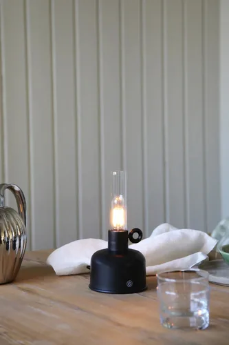 Markslöjd Astrid LED Laterne aufladbarer USB, Schwarz - Dimmbar: dimmbar - Lichtfarbe: Je nach Leuchtmittel - Zusätzliche Ausstattung: Dimmer - Leuchtenfarbe: Schwarz - Lampensockel: Keine - Gesamtleistung: 2 W