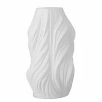Bloomingville Vase Isold 22 cm, Nature - Assortiert: Nein - Höhe: 22 cm - Detailfarbe: Nature - Detailmaterial: Steingut - Grundmaterial: Keramik