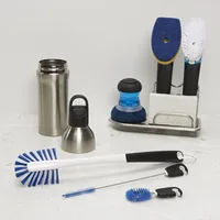 Oxo Good Grips Reinigungsset für Wasser-Sportflaschen 3-teilig - Integrierter Seifenspender: Keine Angaben - Einsatzgebiet: Flaschen - Detailfarbe: Weiss - Nachhaltigkeit: Nicht angegeben - Borstenmaterial: Nylon - Geeignete Oberflächen: Kunststoff