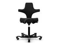 HÅG Bürostuhl Capisco 8106 Schwarz - Produkttyp: Bürostuhl - Material Bezug: Polyester - Armlehnen: Nein - Material Fuss: Aluminium - Rückenart: Polsterrücken - Rollenart: Universalrollen