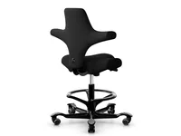 HÅG Bürostuhl Capisco 8106 mit Fussring Schwarz - Produkttyp: Bürostuhl - Material Bezug: Polyester - Armlehnen: Nein - Material Fuss: Aluminium - Rückenart: Polsterrücken - Rollenart: Universalrollen